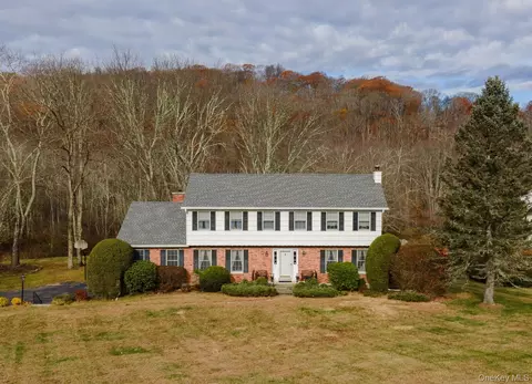 2 Cheyenne Ct, Lewisboro, NY 10536