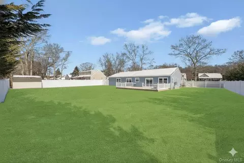 Exterior - 220 Washington Ave, Patchogue, NY 11772 photo 2 of 2