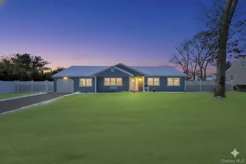 220 Washington Ave, Patchogue, NY 11772