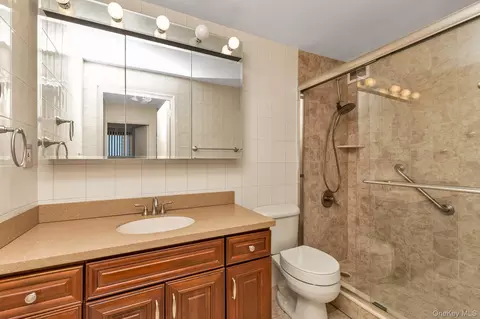Bath - 162-11 9th #7B, Beechhurst, NY 11357 photo 1 of 1