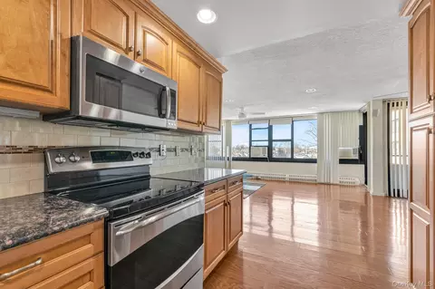 Kitchen - 162-11 9th #7B, Beechhurst, NY 11357 photo 2 of 2