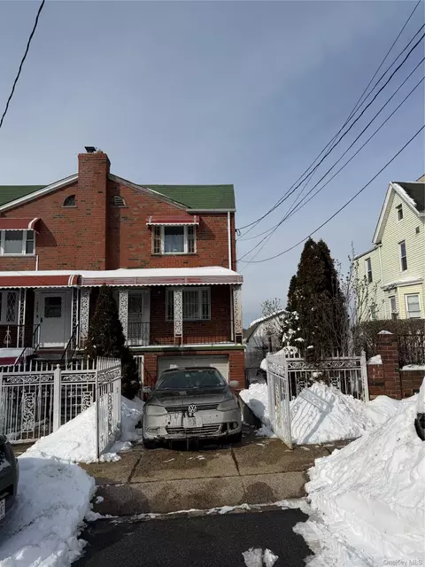 4727 Matilda Ave, New York, NY 10470