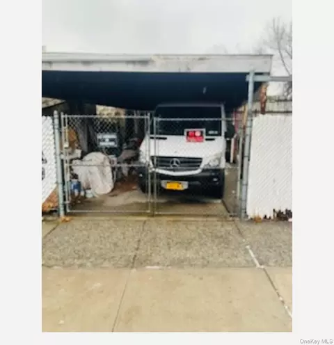 24-24 R 36th St, New York, NY 11103