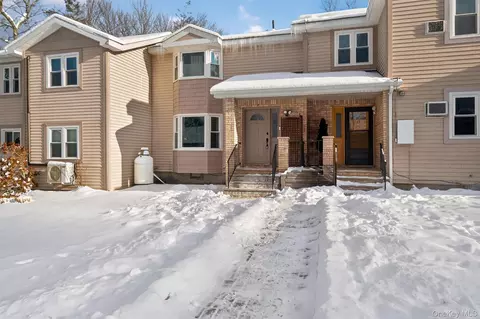 11 Deerfield Ct, Thompson, NY 12775