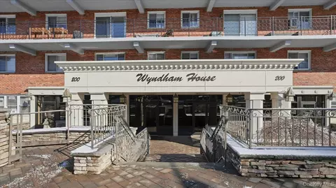 200 Atlantic Ave #226, Lynbrook, NY 11563