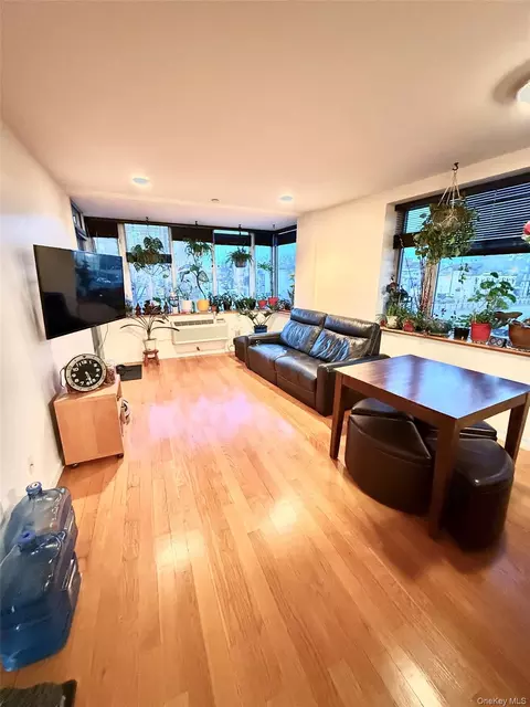 63-14 Queens Blvd #3F, New York, NY 11377