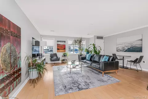1490 Outlook Ave #1D, New York, NY 10465