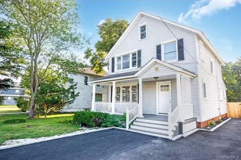 178 N Ocean Ave, Patchogue, NY 11772