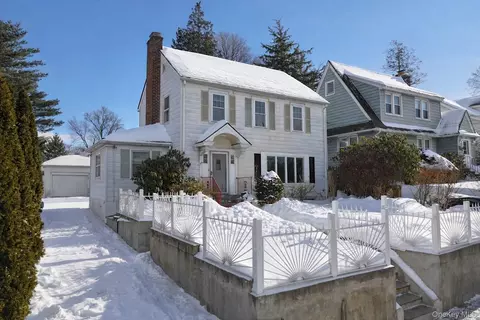 24 Mckinley Ave, White Plains, NY 10606