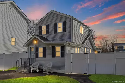 95 Sound Beach Blvd, Sound Beach, NY 11789