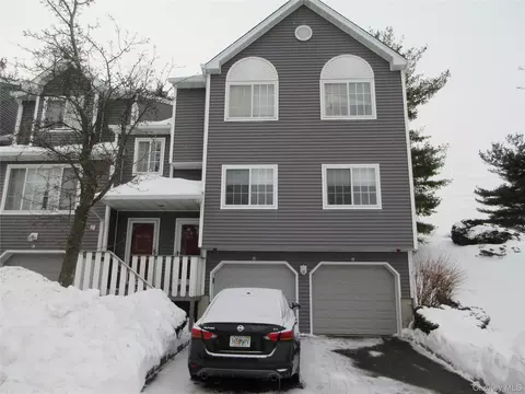 2 Eagle Ridge Way, Clarkstown, NY 10954