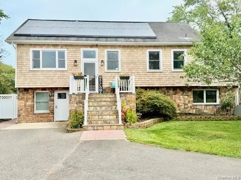 361 Rider Ave, Patchogue, NY 11772