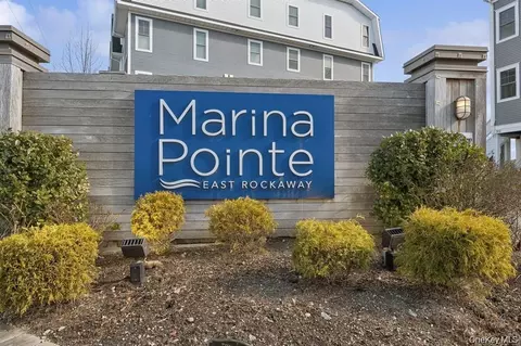 622 Marina Pointe Dr #622, Oceanside, NY 11572