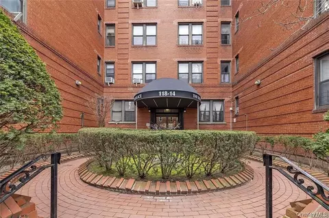 118-14 83rd Ave #3G, Kew Gardens, NY 11415