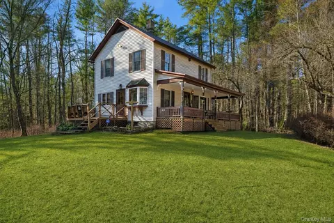 37 Nober Strunk Rd, Tusten, NY 12764