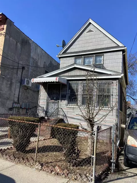 8621 59th Ave, New York, NY 11373