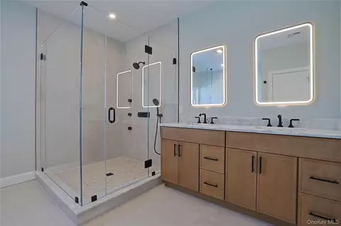 Bath - 50 Austin Pl, Briarcliff Manor, NY 10510 photo 2 of 2