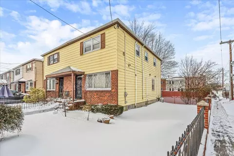11802 Springfield Blvd, New York, NY 11411