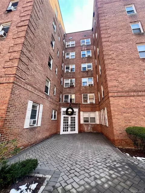 70 Locust Ave #B603, New Rochelle, NY 10801