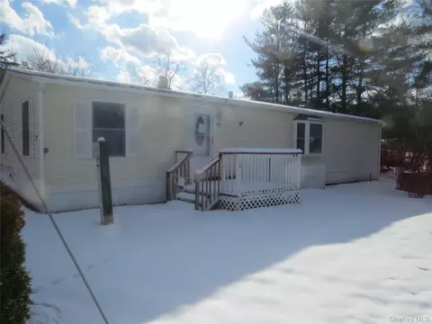 723 Beekman Rd #72, Beekman, NY 12533