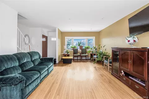 187 Woodland Ave, Yonkers, NY 10703