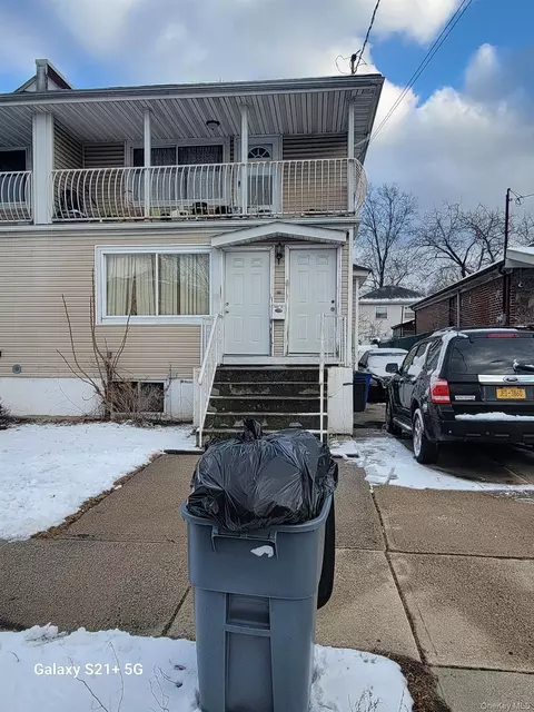 14421 230th Pl, Springfield Gardens, NY 11413