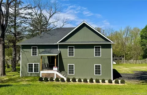 15 Tompkins Ave, Beacon, NY 12508