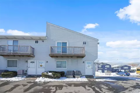 825 S Ocean Ave # 2, Freeport, NY 11520