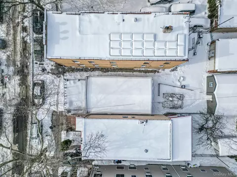 1143 E 224th St, New York, NY 10466