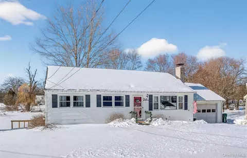 7 Nied Dr, La Grange, NY 12569
