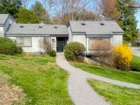 243 Heritage Hills Dr #B, Somers, NY 10589