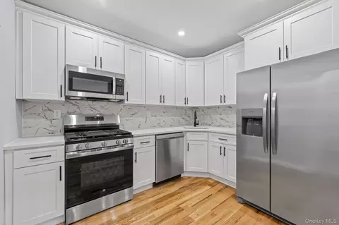 21739 114th Rd, New York, NY 11411