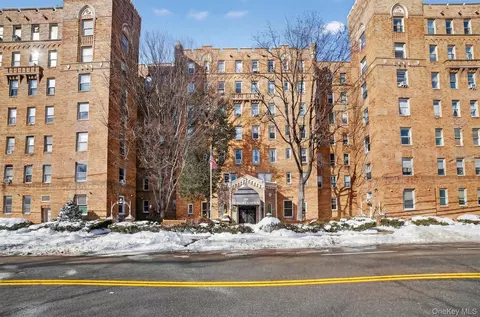 219 Bronx River Rd #4N, Yonkers, NY 10704