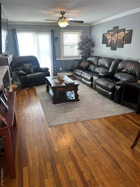 3110 Wilshire Ln #3110, Oakdale, NY 11769