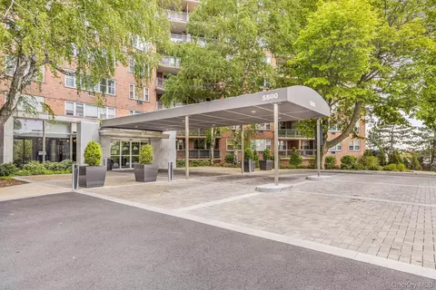 5800 Arlington Ave #7L, New York, NY 10471