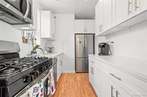 640 W 231st St #7A, New York, NY 10463
