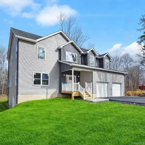 28 Northern Ave, Walden, NY 12586