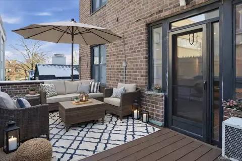 46 Grace Ave #1L, North Hempstead, NY 11021