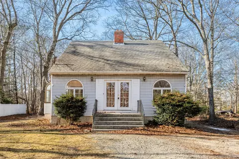 350 Brigantine Dr, Southold, NY 11971