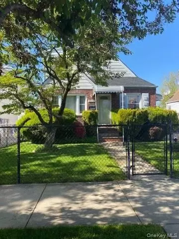 219-43 113th Ave, New York, NY 11429