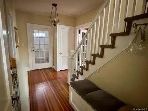 Entry Way - 90 E Roe Blvd, Patchogue, NY 11772 photo 1 of 2