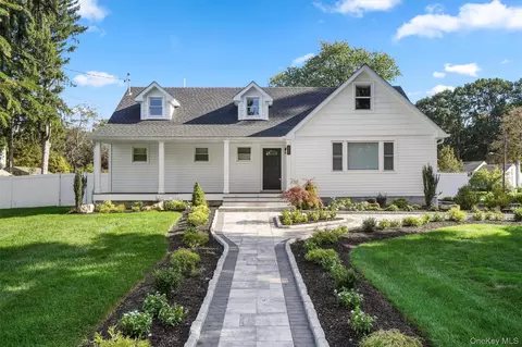 36 Hasbrouck Dr, Poughkeepsie, NY 12603