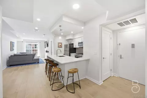 23-23 30th Rd #3A, New York, NY 11102