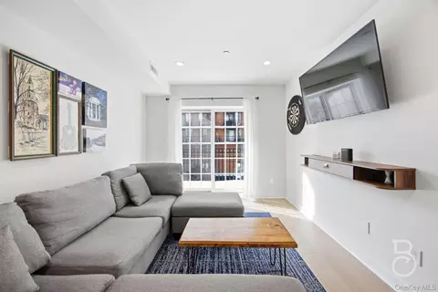 23-23 30th Rd #3A, New York, NY 11102