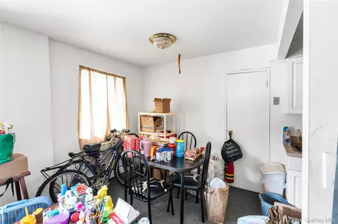 Dining - 263 River Ave #16AU, Patchogue, NY 11772 photo 1 of 1
