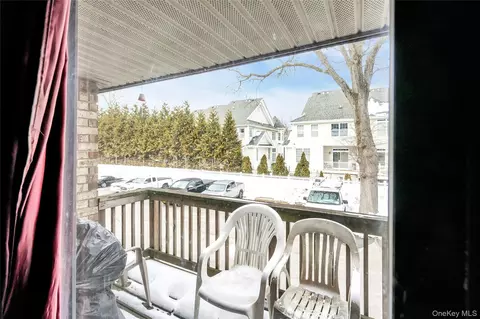 Exterior - 263 River Ave #16AU, Patchogue, NY 11772 photo 2 of 2