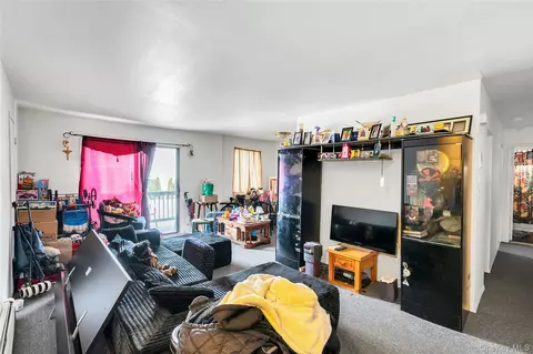 Living - 263 River Ave #16AU, Patchogue, NY 11772 photo 1 of 2