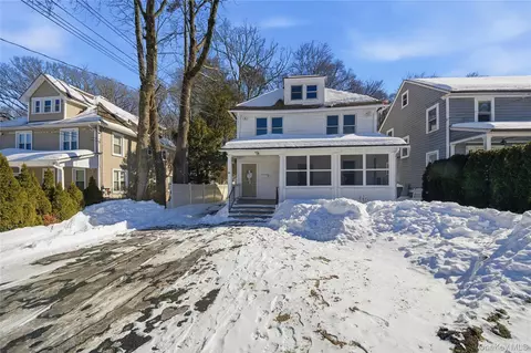29 Grove St, Mount Kisco, NY 10549
