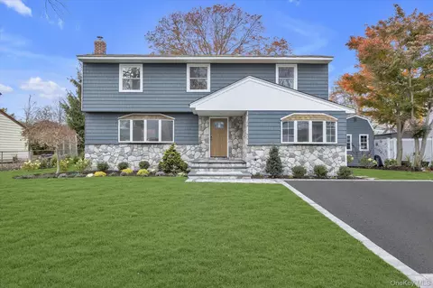 23 Catherwood Cres, Melville, NY 11747