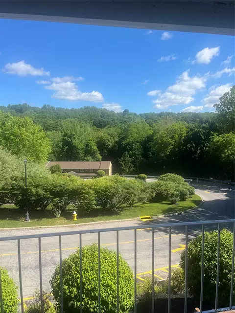 1840 Crompond Rd #9B7, Peekskill, NY 10566